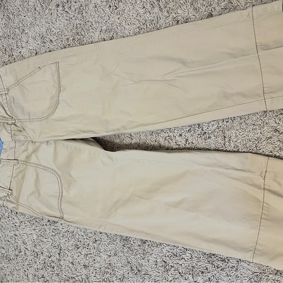 Tommy Hilfiger size 2 Women’s Khaki Cargo Pants! - Picture 1 of 5